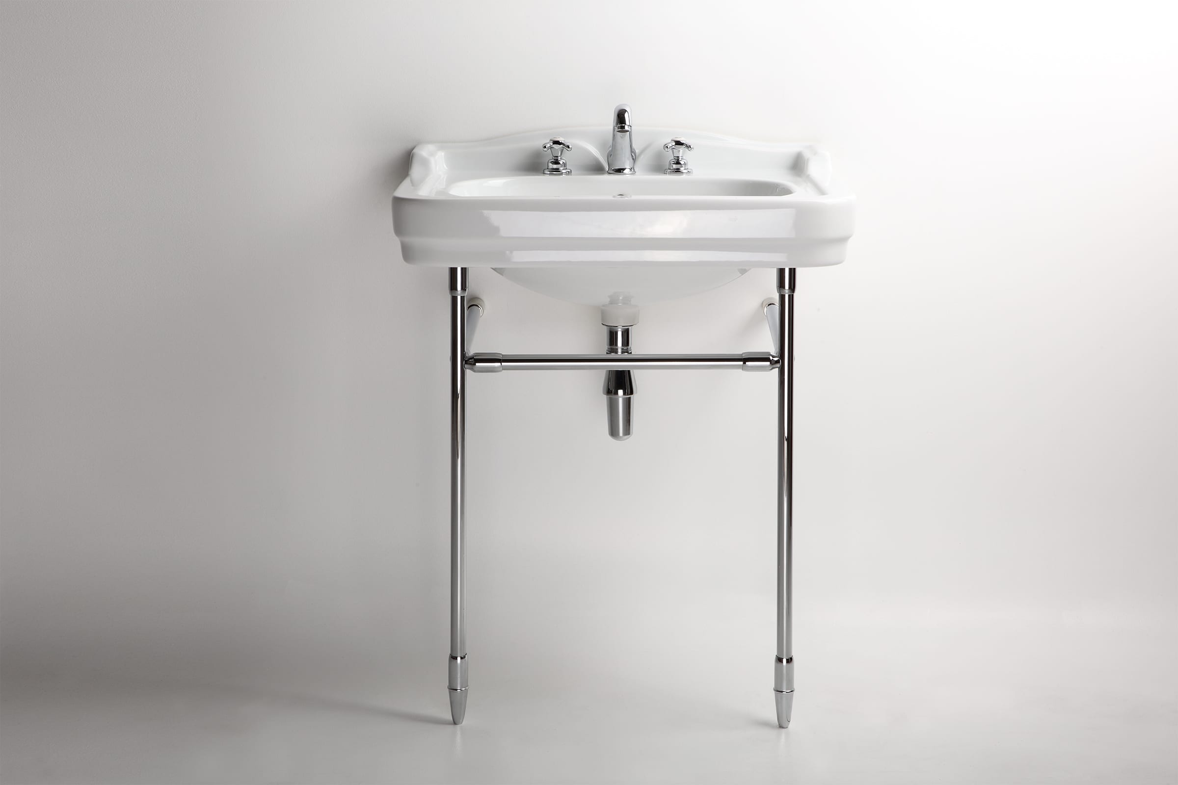 Albion Classic 710 Basin on Stand